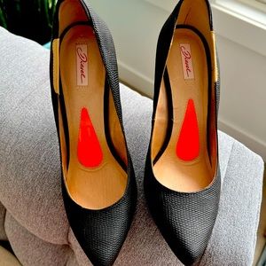 Diesel black leather pumps